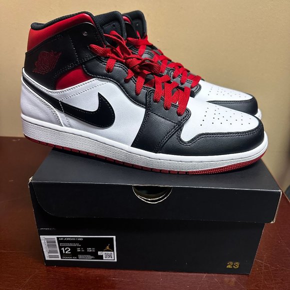 Nike Mens White Black Air Jordan 1 Mid DA8426-106 Basketball Shoes Size US 12 main image 5
